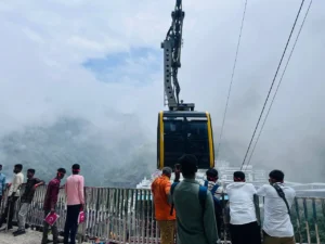Vaishno Devi Ropeway, surrounded with clouds, photo clicked on the trip of Anandmai Routes